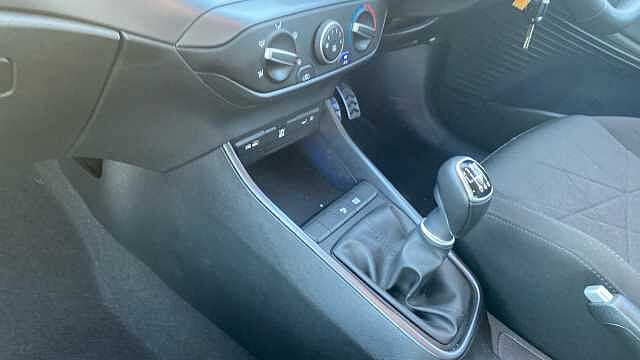 Hyundai BAYON 1.0 TGDi 48V MHEV SE Connect 5dr Petrol Hatchback