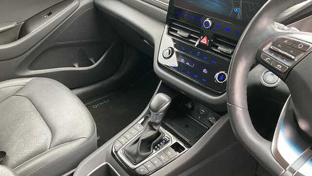 Hyundai IONIQ 1.6 GDi Plug-in Hybrid Premium SE 5dr DCT Hatchback