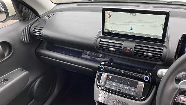 Hyundai INSTER 85kW 02 49kWh 5dr Auto Electric Hatchback Cream