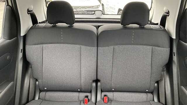Hyundai INSTER 85kW 02 49kWh 5dr Auto Electric Hatchback Cream