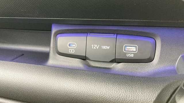 Hyundai INSTER 85kW 02 49kWh 5dr Auto Electric Hatchback Cream