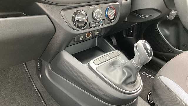 Hyundai i10 1.0 [63] Advance 5dr Auto [Nav] Petrol Hatchback