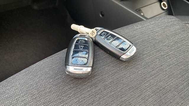 Hyundai KONA 100kW SE Connect 39kWh 5dr Auto Electric Hatchback