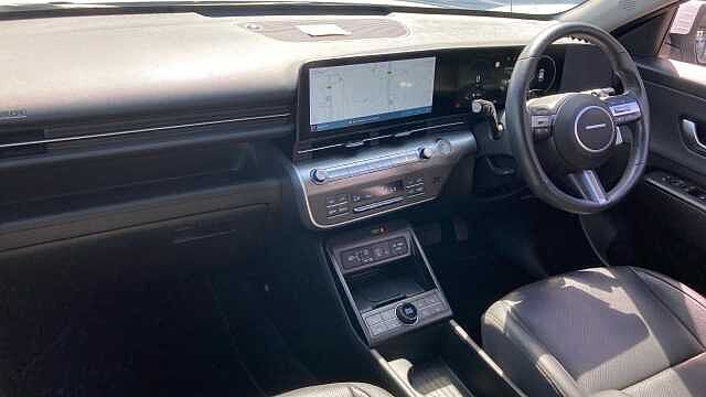 Hyundai KONA 1.6 GDi Hybrid Ultimate 5dr DCT Hybrid Hatchback White