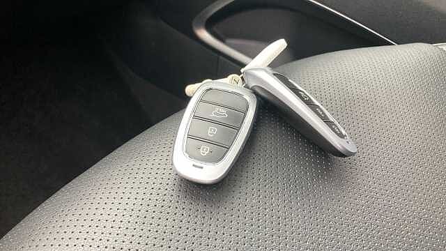 Hyundai TUCSON 1.6 TGDi Plug-in Hybrid Ultimate 5dr 4WD Auto Estate Red
