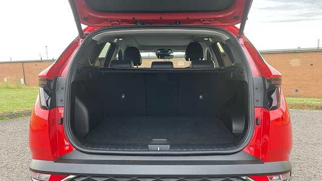 Hyundai TUCSON 1.6 TGDi Plug-in Hybrid Ultimate 5dr 4WD Auto Estate Red